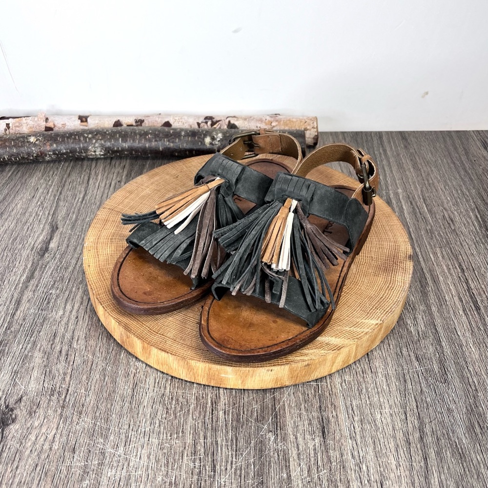 *Diego Di Lucca | Leather Front Tassel Slingback Sandals in Cool Grey/Tan Size 7